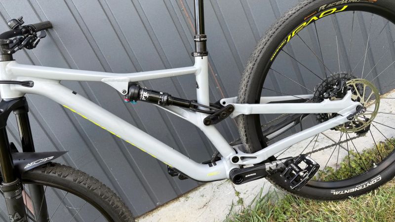 Zánovní kolo Specialized Stumpjumper Comp Alloy