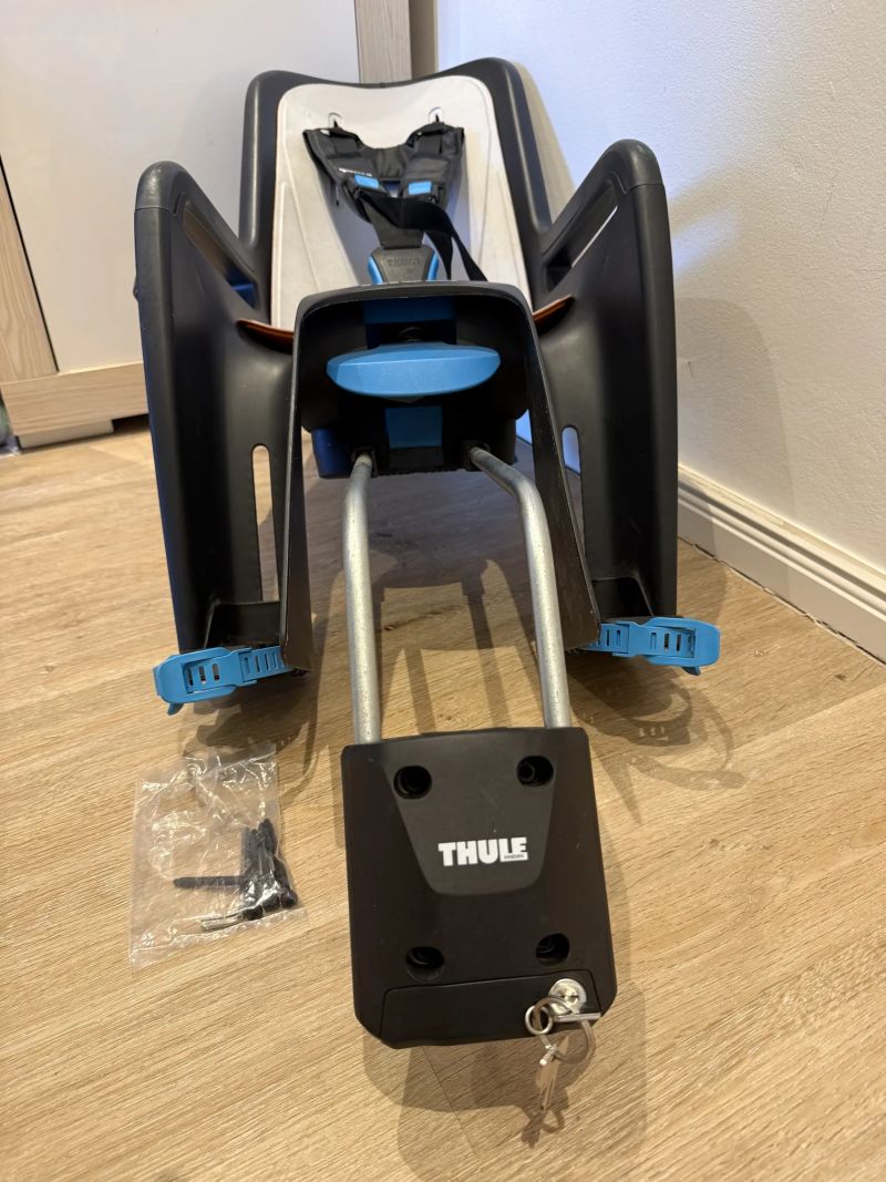 Cyklosedačka Thule RideAlong Dark Grey