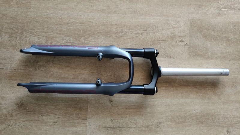 SR Suntour EPICON/ 26" / 120mm zdvih 