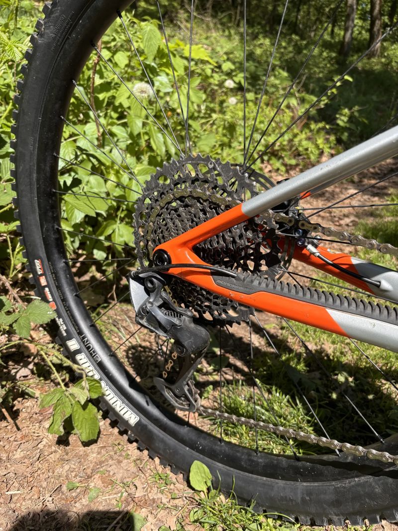 Mondraker Raze Carbon R - vel. M