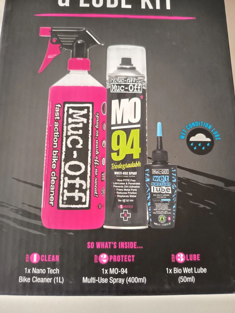 Muc-off čistící a mazací set