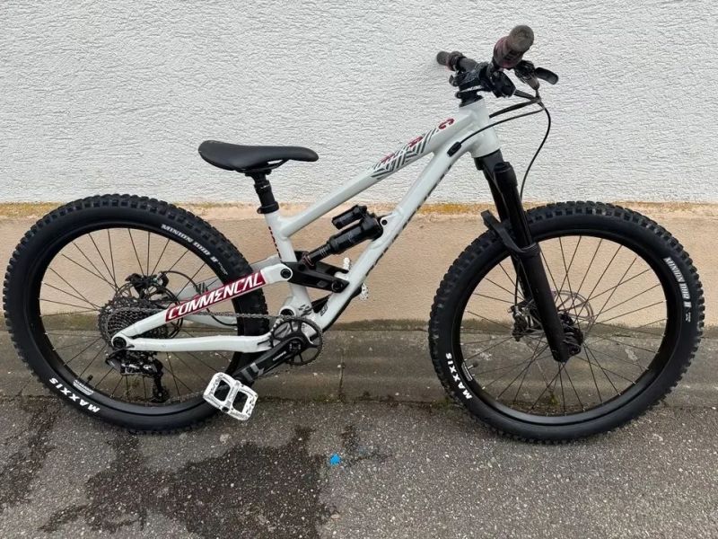 Scott Roxter a Contessa 24, Specialized Riprock, Commencal Meta 24, Cube Acid 24, 