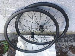 HUNT 32 Aerodynamicist UD Carbon Spoke Disc Wheelset / XDR