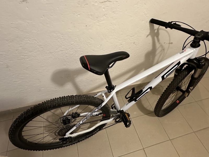 Prodám juniorské kolo Superior Team 27 Elite vel. S