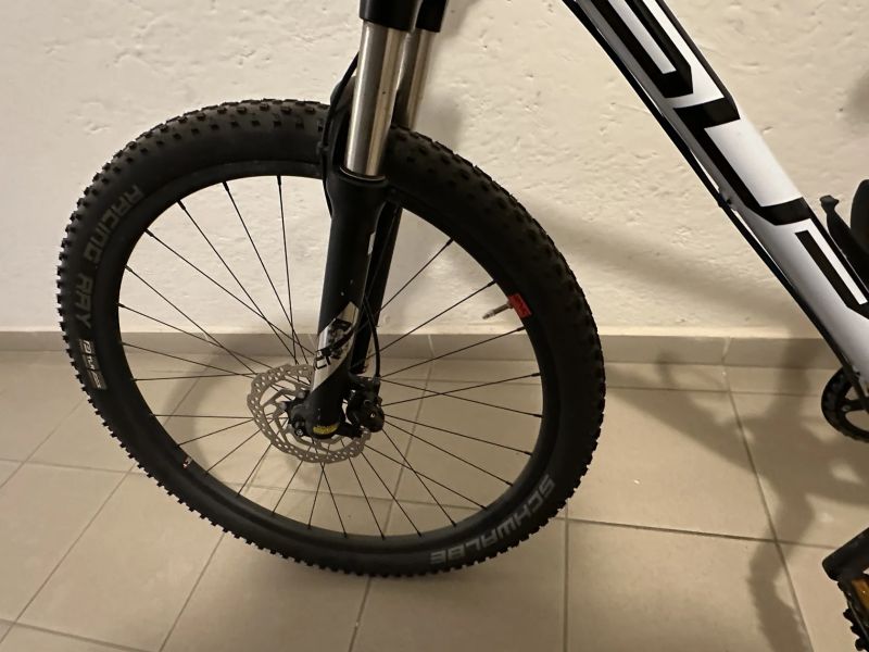 Prodám juniorské kolo Superior Team 27 Elite vel. S