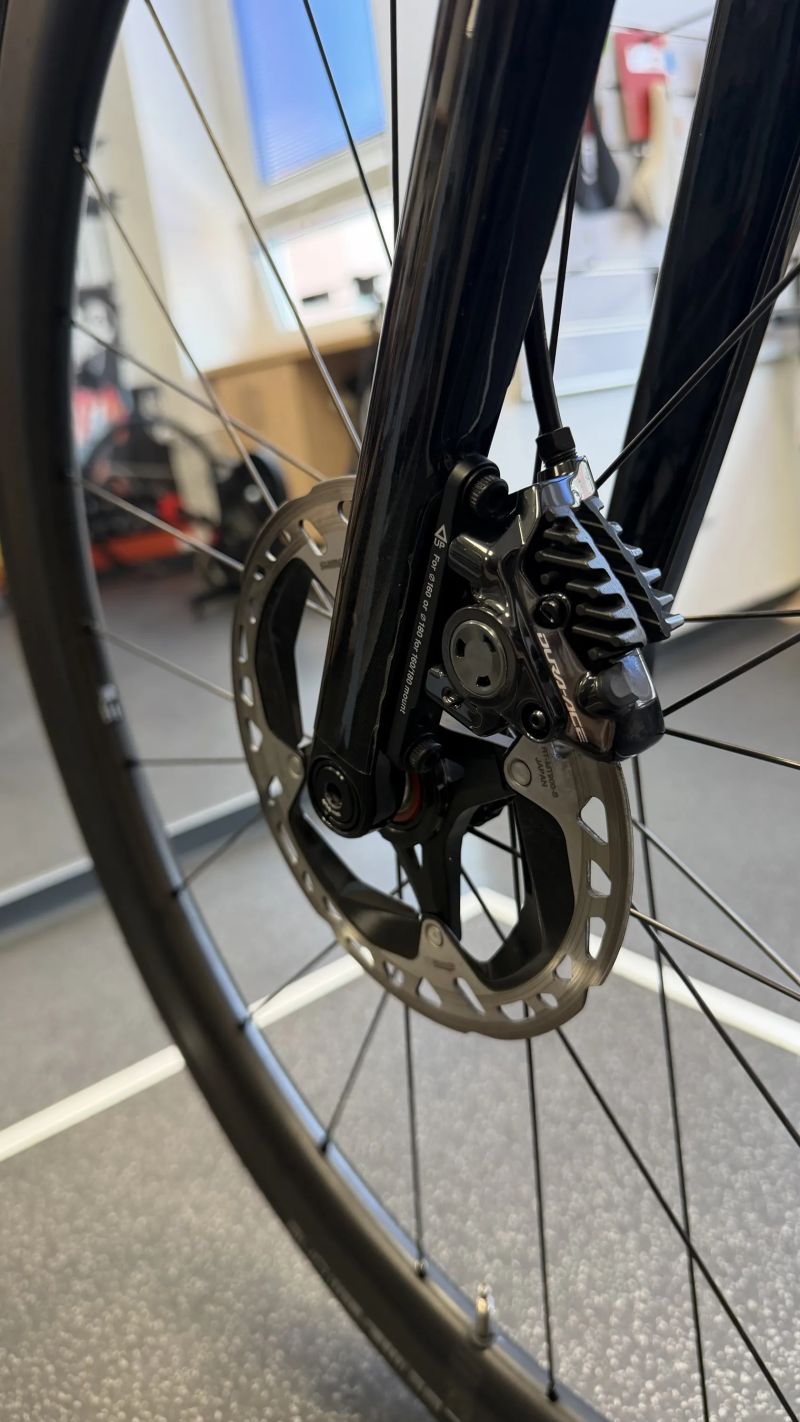 Colnago COLNAGO V4Rs – Dura-Ace Di2 12s, kola Fulcrum wind 42, karbon, Wattmetr Stages