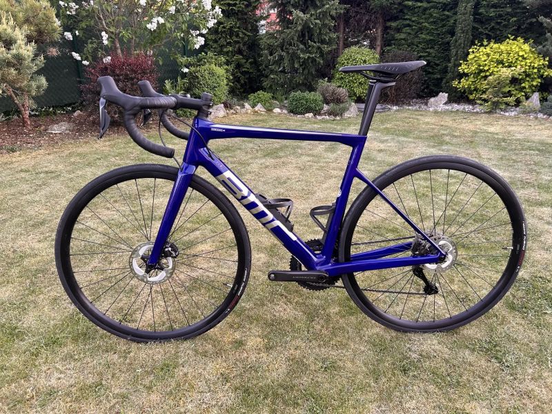 BMC Teammachine SLR Three (2023), velikost 54, Ultegra Di2, najeto 352km