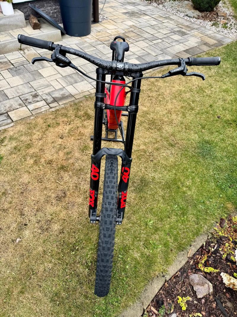 YT Industries Tues CF PRO