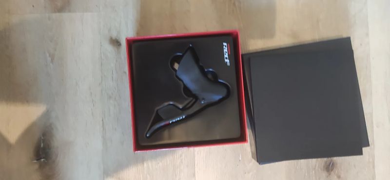 Bezdrátová sada SRAM RED eTap 2x11 + brzdy Dura-Ace