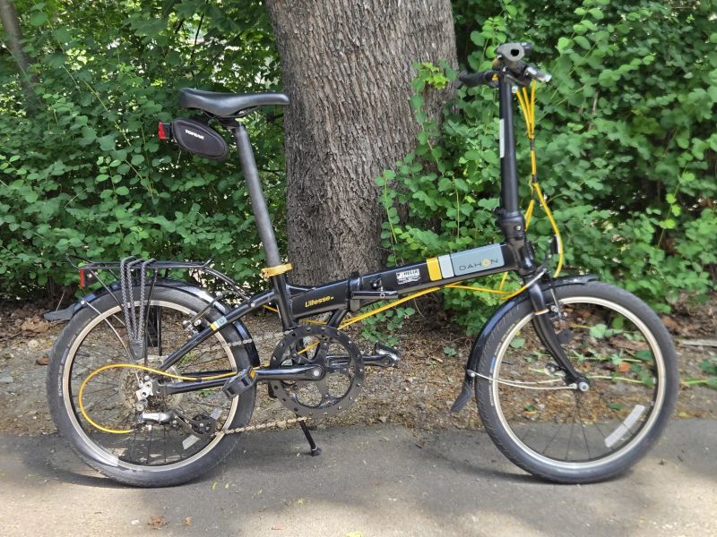 Skládací kolo Dahon Vitesse D8, pěkný stav, ideální na dojíždění po městě