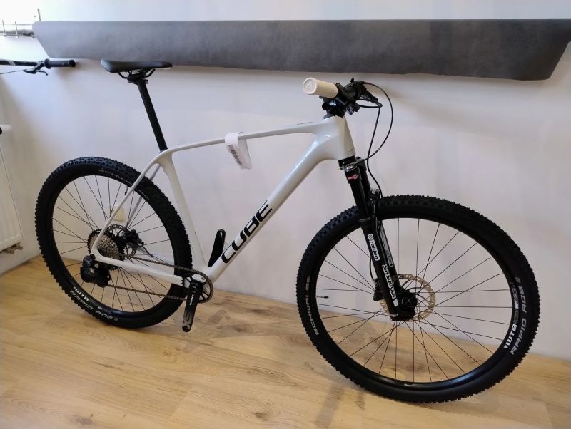 Cube Reaction C:62 ONE (karbon) XT Di2 - vel. 20"