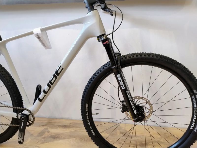 Cube Reaction C:62 ONE (karbon) XT Di2 - vel. 20"