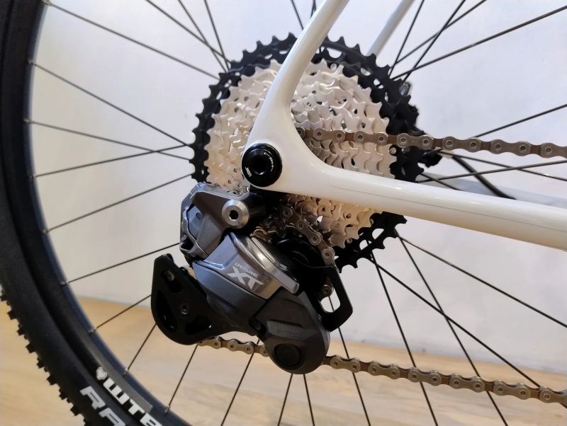 Cube Reaction C:62 ONE (karbon) XT Di2 - vel. 20"