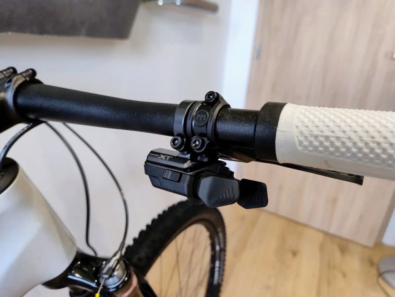 Cube Reaction C:62 ONE (karbon) XT Di2 - vel. 20"