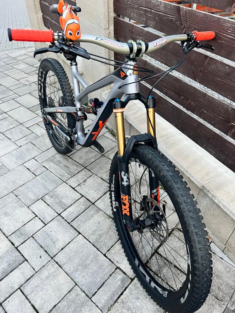 YT Industries CF Pro Race