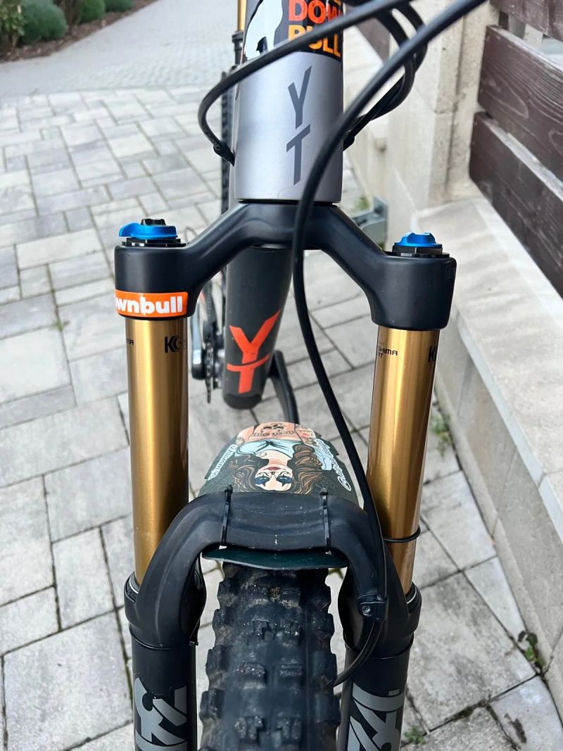 YT Industries CF Pro Race