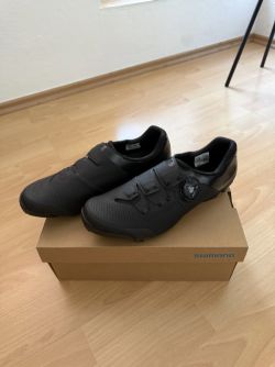 Tretry Shimano SH-XC302