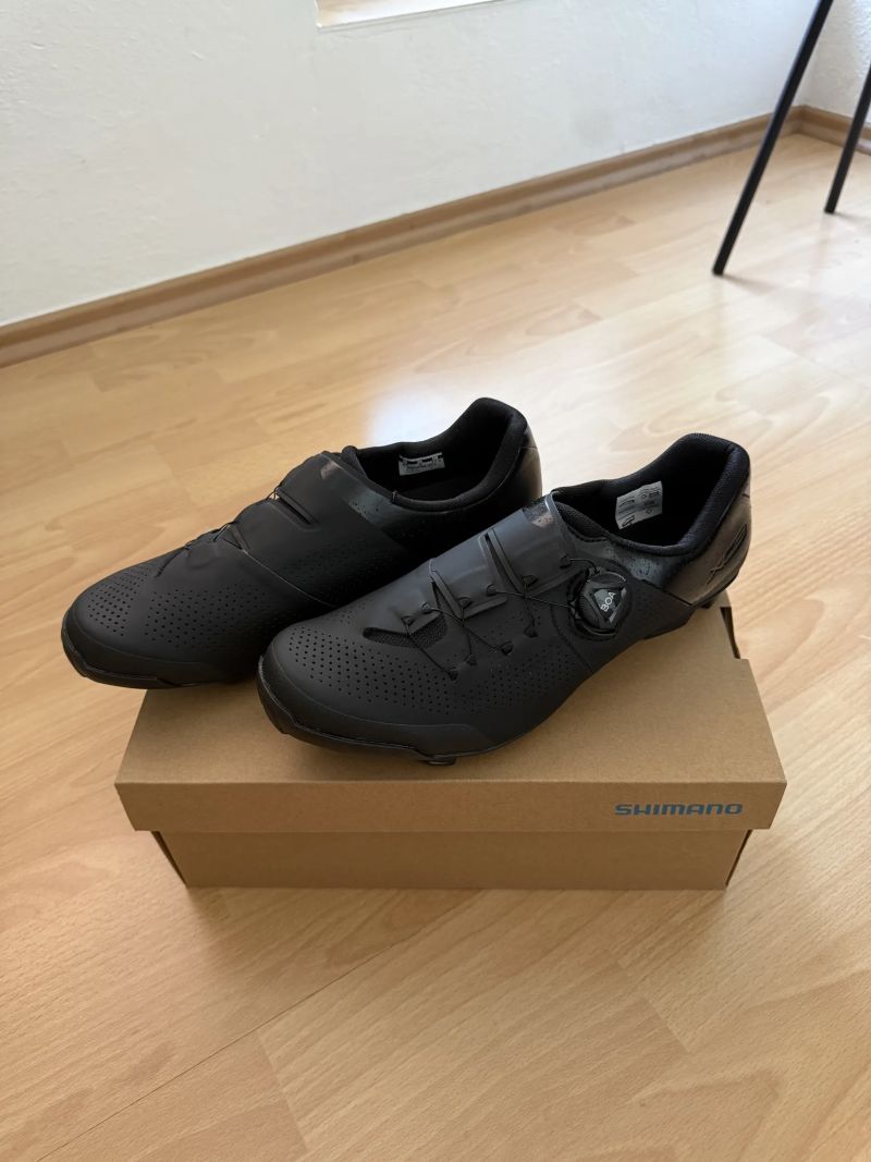 Tretry Shimano SH-XC302