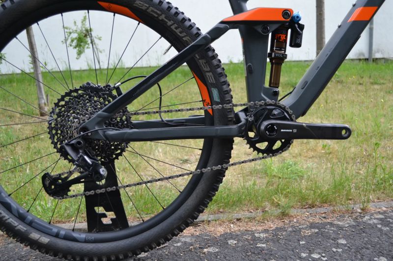 Cube Stereo 140 HPC TM 27.5 (L) Carbon Kashima