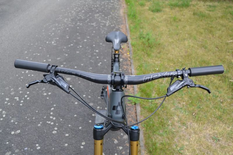 Cube Stereo 140 HPC TM 27.5 (L) Carbon Kashima