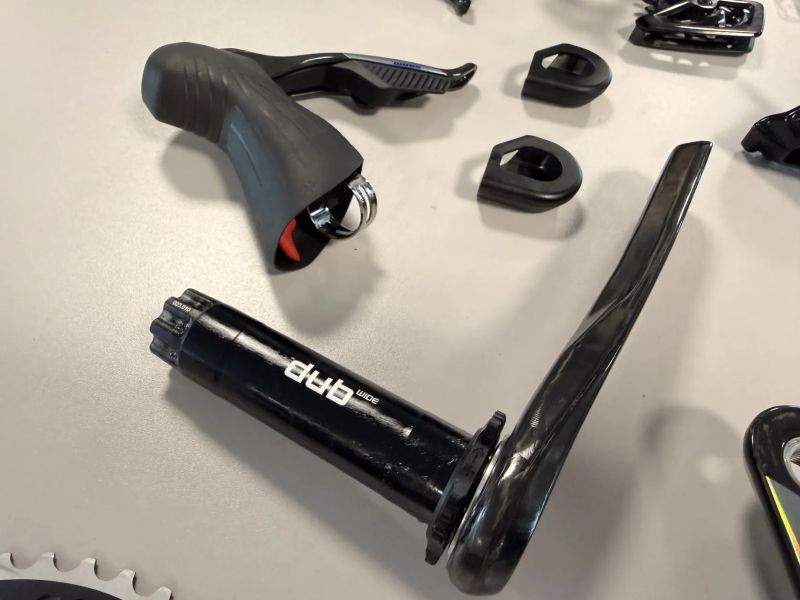 Sada Sram Force E1 XPLR 1x13