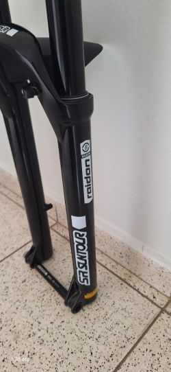 Vidlice SR Suntour Raidon