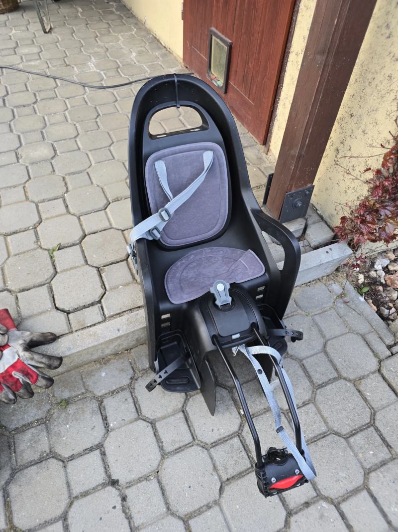 Dětská sedačka Groovy s uchycením na rám