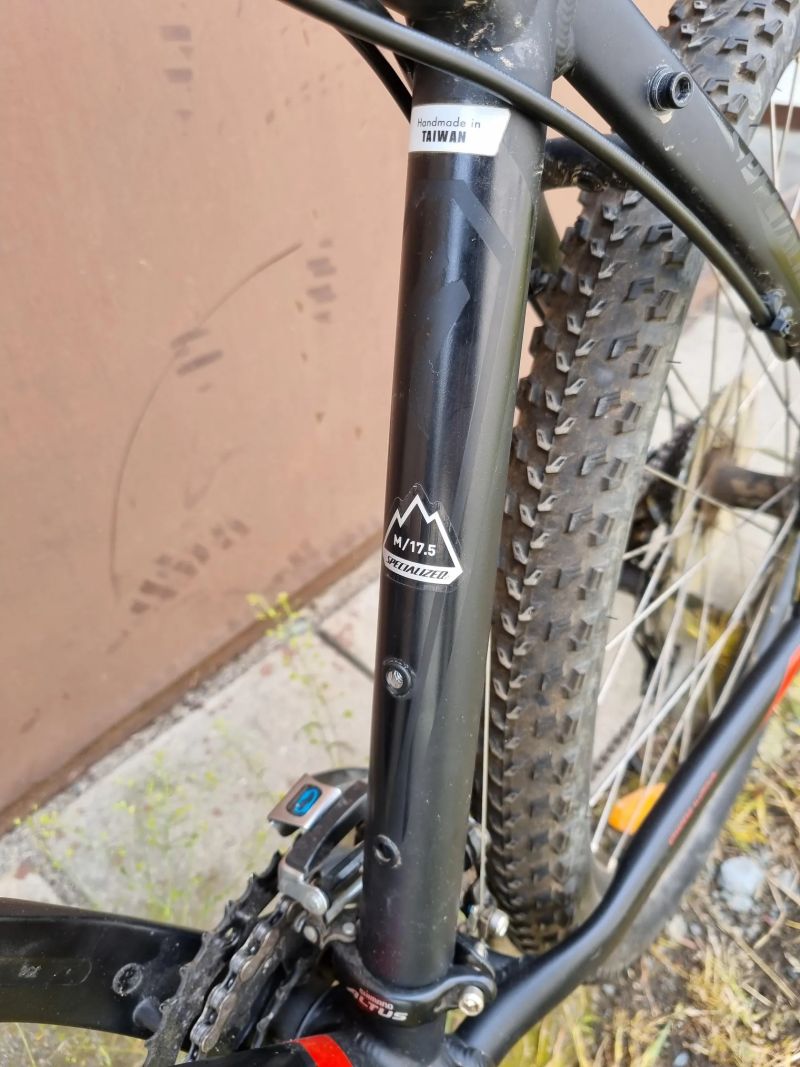 Specialized, starší horské kolo