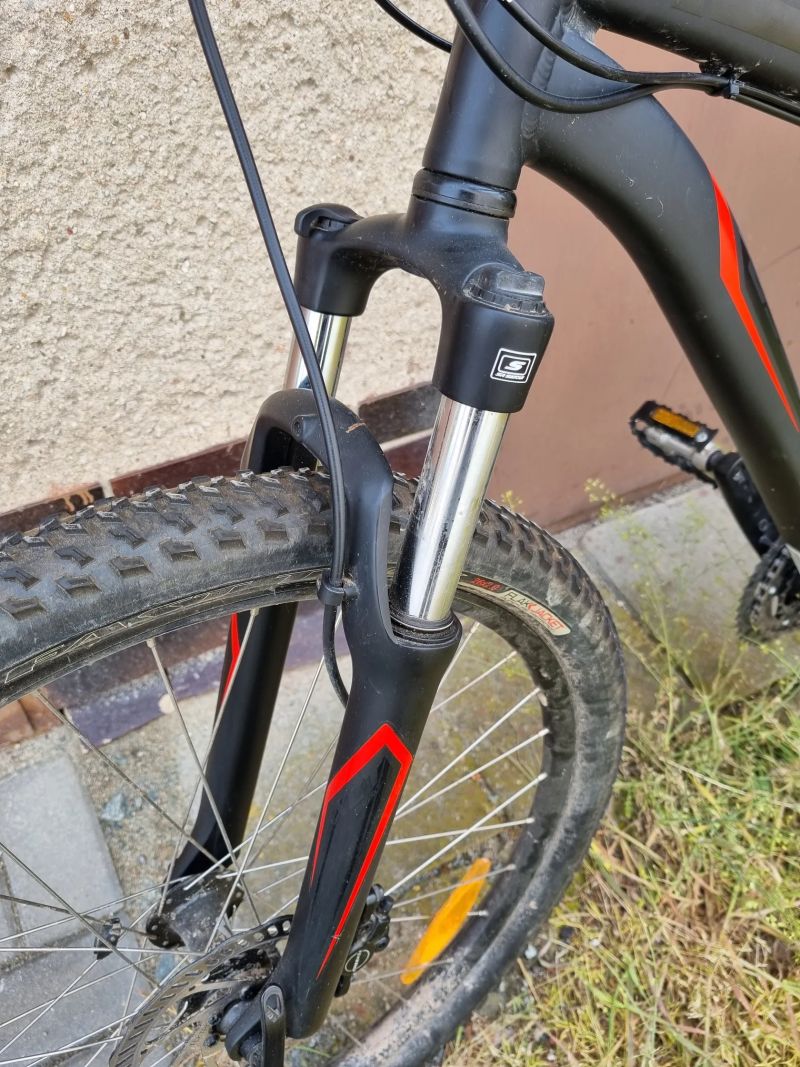 Specialized, starší horské kolo
