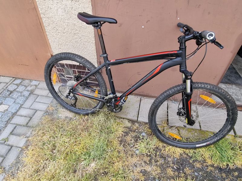 Specialized, starší horské kolo