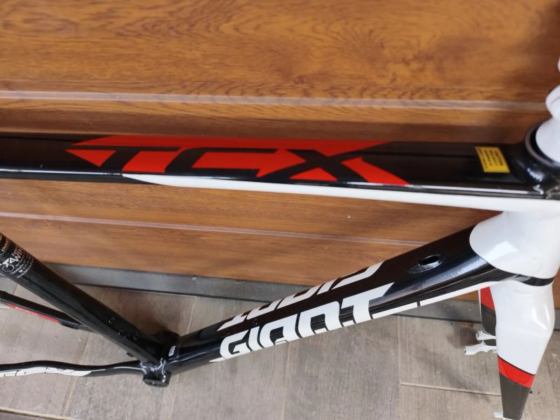 rámová sada GIANT silničního Defy 0 AluXX vel.M a TCX SLR 2 vel.ML
