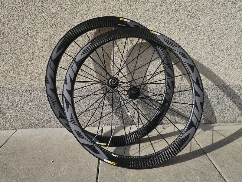 silniční zapletená kola Mavic Cosmic Pro Carbon Disc