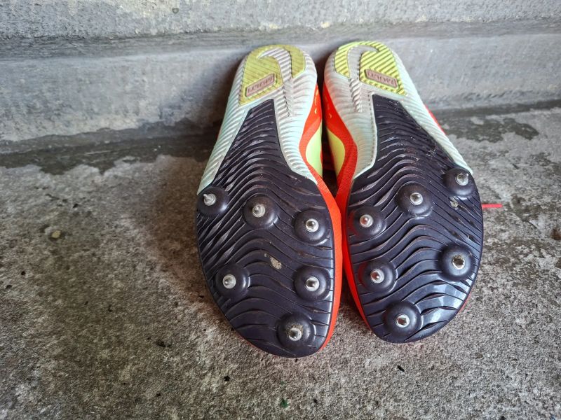 Běžecké tretry Nike Rival vel: 40 (25 cm)