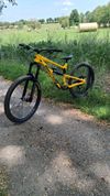 Nukeproof MEGA 297 Mullet, Lko (170/160) 2x Jeté, NOVINKA 2026