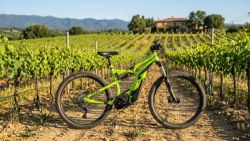 CELOODPRUŻENÉ elektrokolo CANNONDALE MOTERRA n3 2018. Dvě baterie! Speed box bez omezení rychlosti! 
