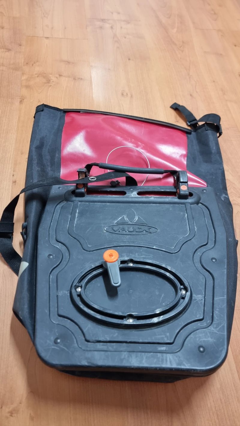 2x VAUDE Aqua Back Plus + Sportarsenal