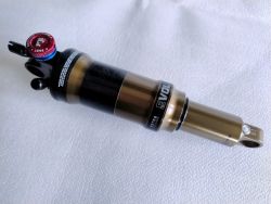 Fox Factory Float DPS tlumič - 190x40mm