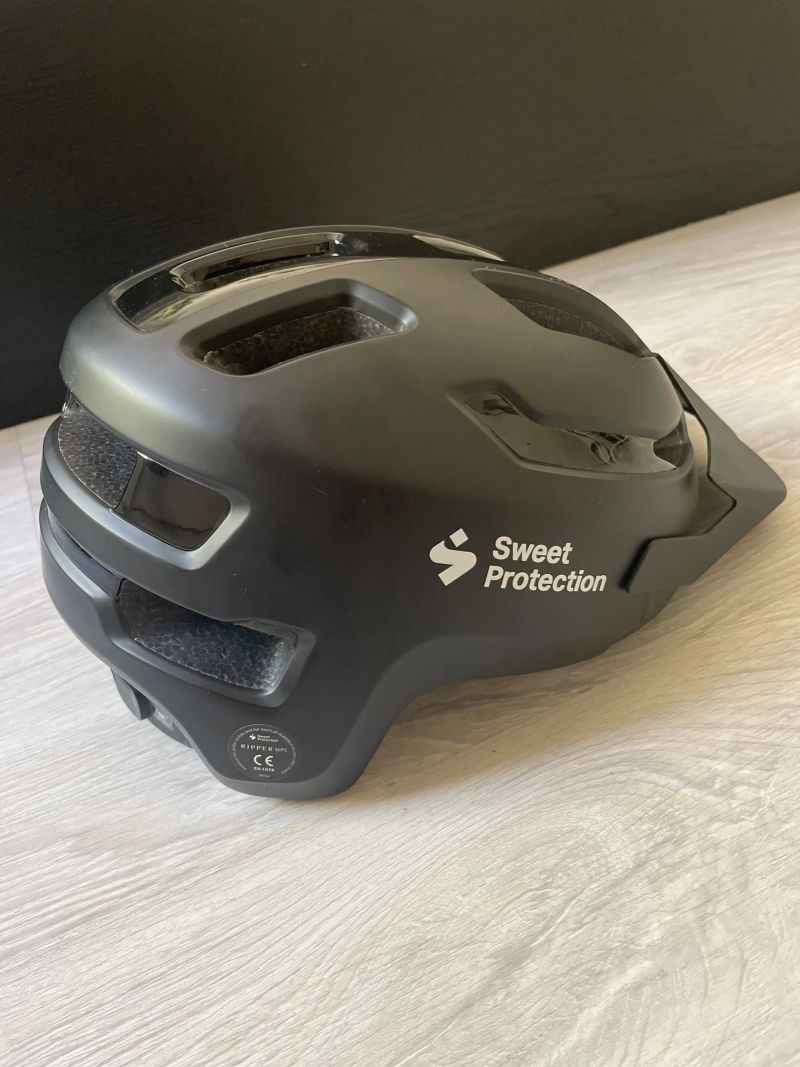 Sweet Protection "Ripper" helma na kolo