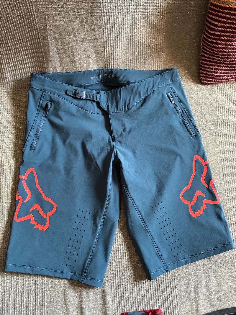 FOX Defend shorts