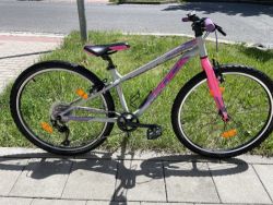 26" lehké dívčí kolo Rock Machine Thunder jak nové rám XS 14"
