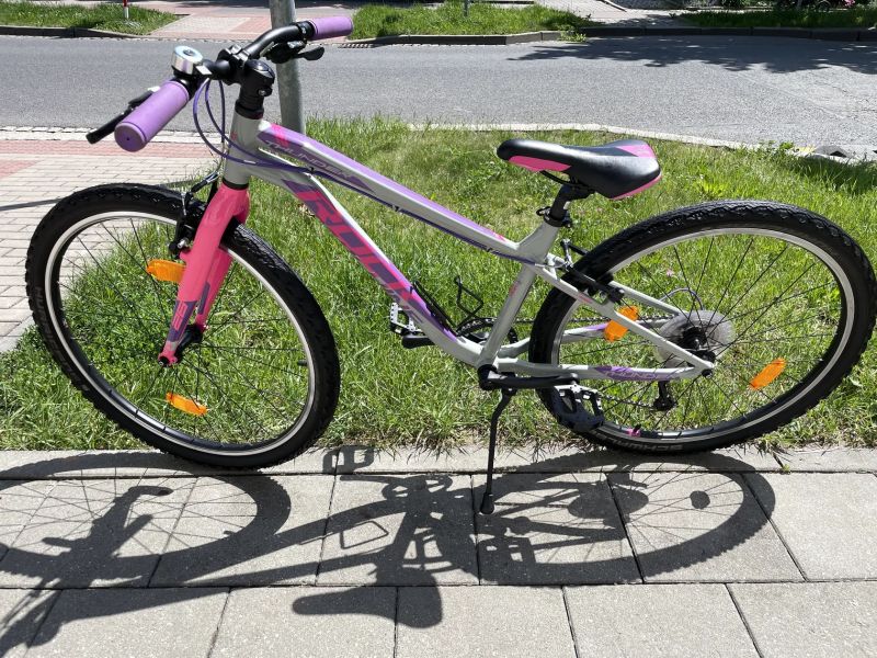 26" lehké dívčí kolo Rock Machine Thunder jak nové rám XS 14"