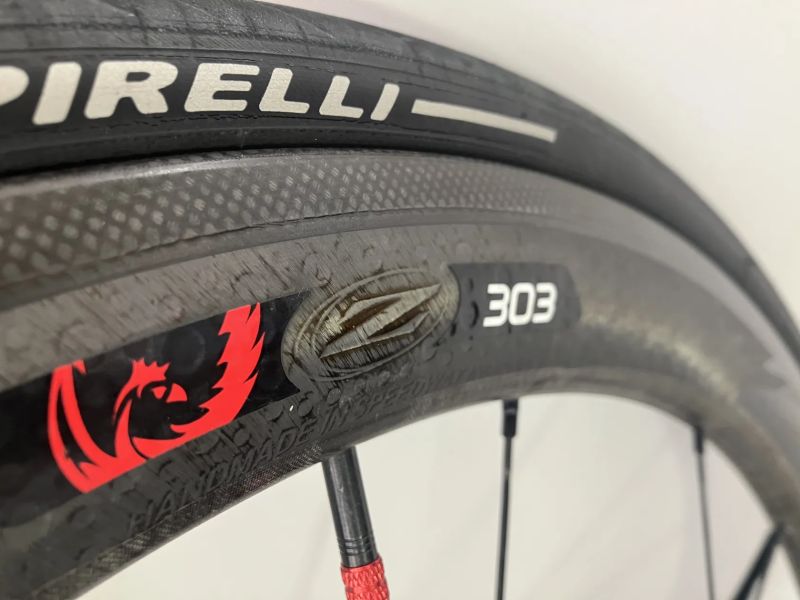 Zipp 303 Firecrest, výška 45 mm