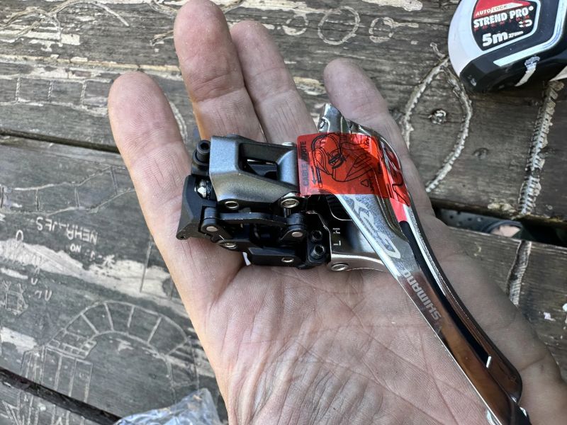 Shimano presmykac GRX810