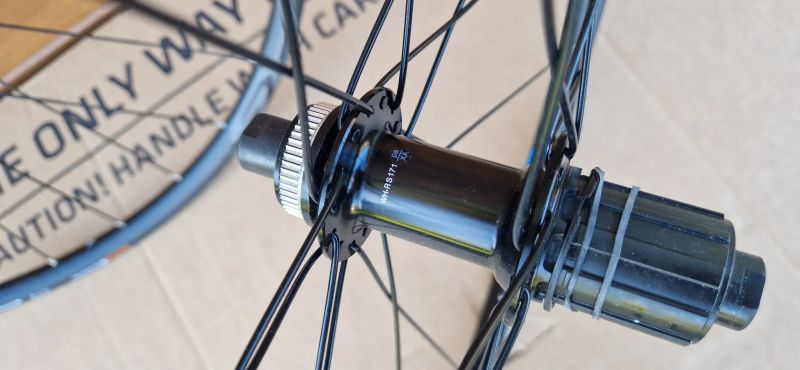 Zapletená kola Shimano
