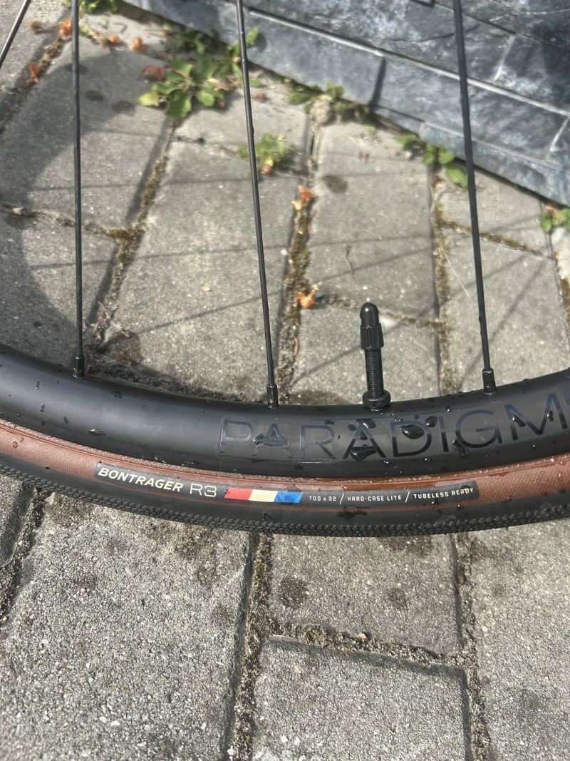 Bontrager Paradigm SL TLR 700C