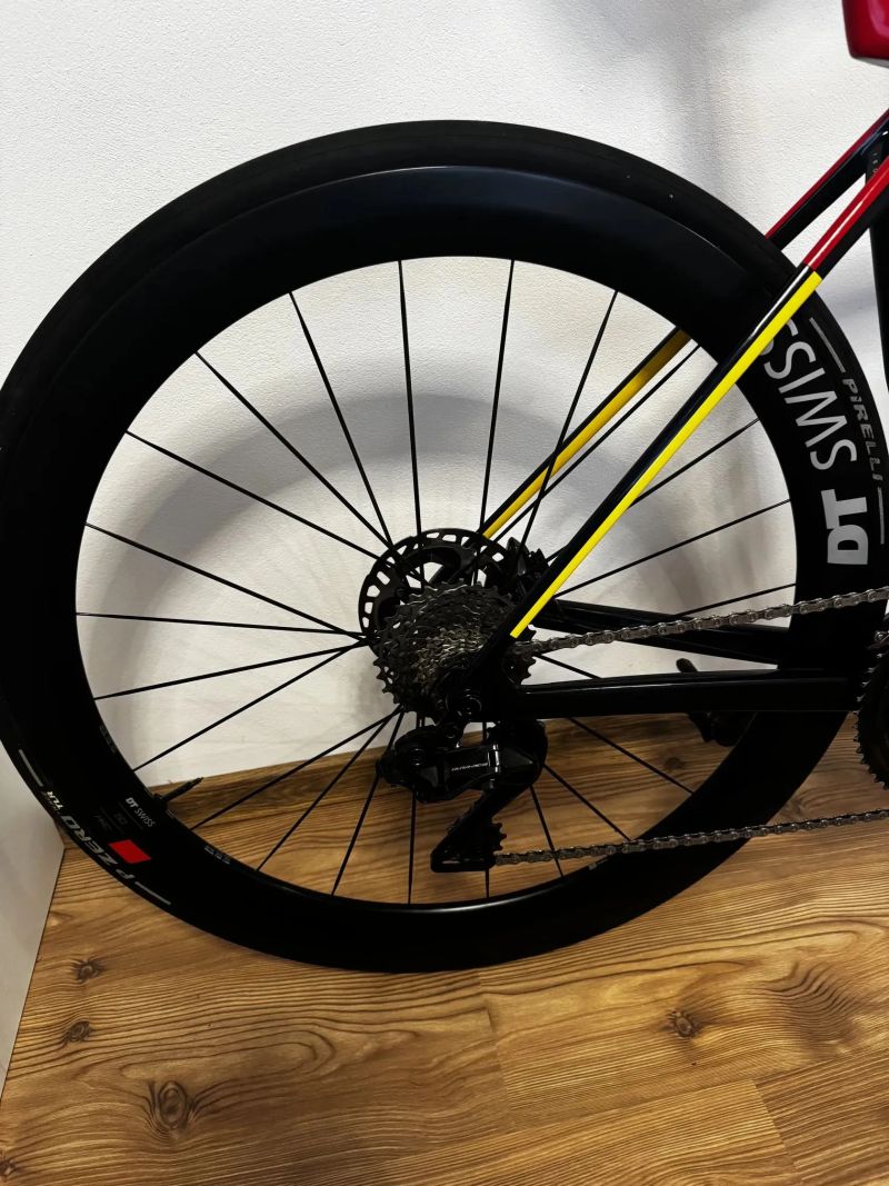 Trek Madone SLR Gen 8, Dura-ace Di2 2x12, vel. M-L, váha 6,85kg