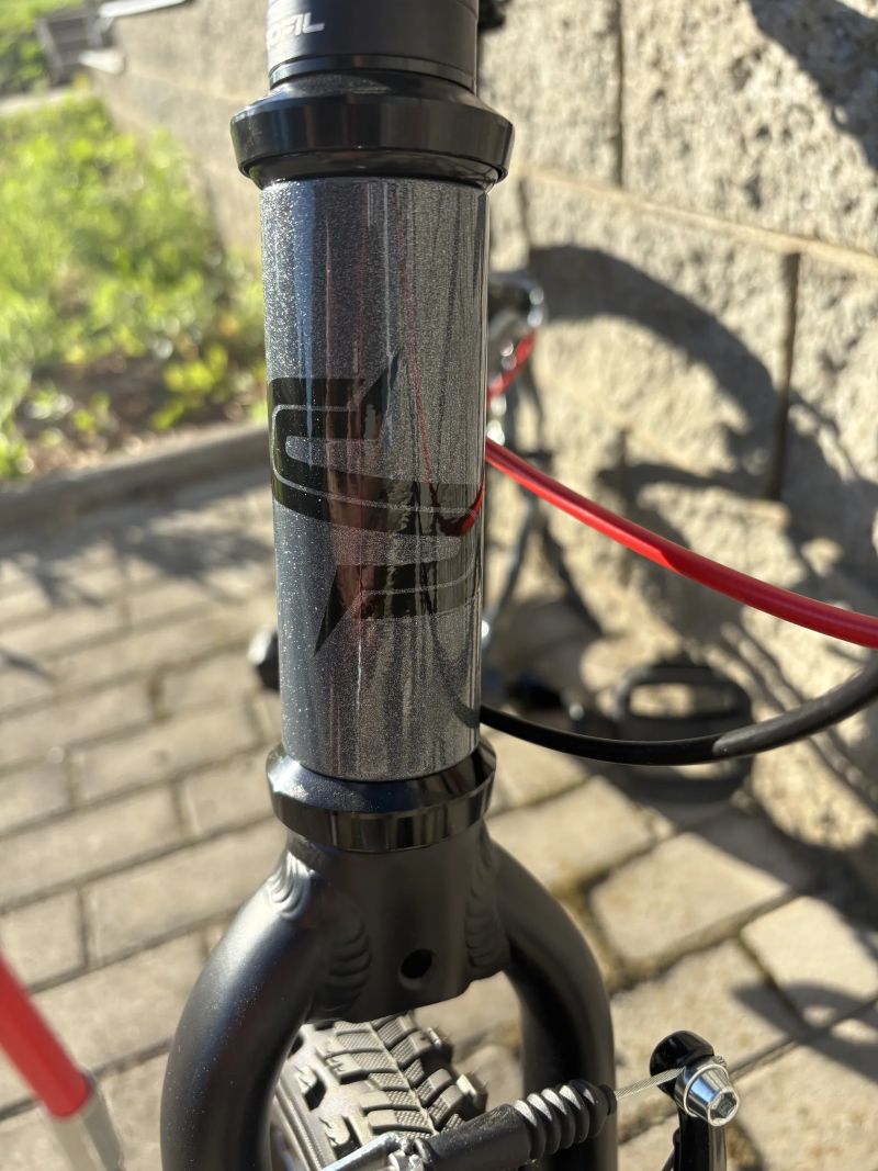 SCUD 20'' GRIPSHIFT 1x7 V-brake - šedá - nové