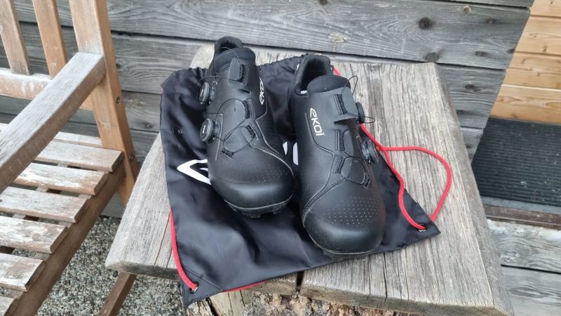 MTB tretry EKOI Perf XC R4 černé