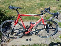 Pinarello FP1 kombinace karbon zadní a přední vidlice s hlinikem, vel. 56. 172-185 cm