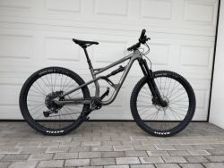 Cannondale Jekyll S - téměř neježděné